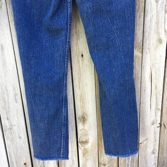Abercrombie & Fitch Ultra High Rise Mom Jean Distressed Blue 00 - Picture 13 of 16